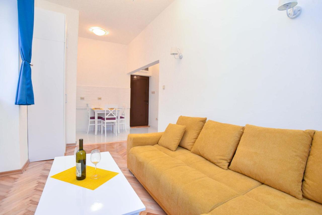 Apartment Yugoslavia